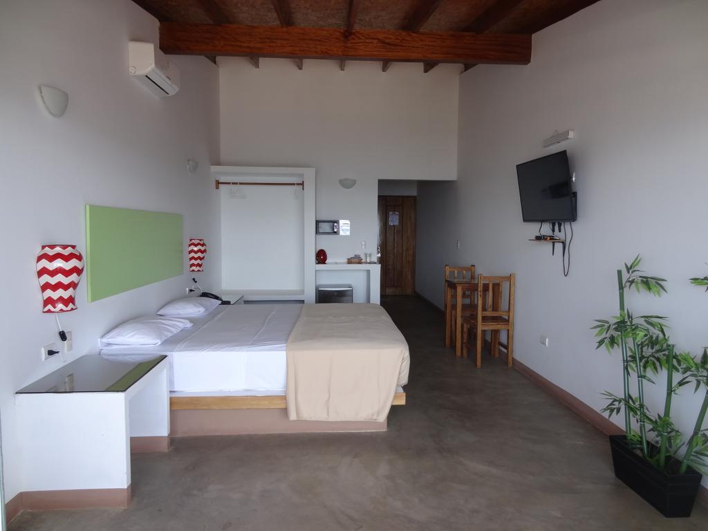 Akas Hotel Apartamentos Canoas de Punta Sal Dış mekan fotoğraf